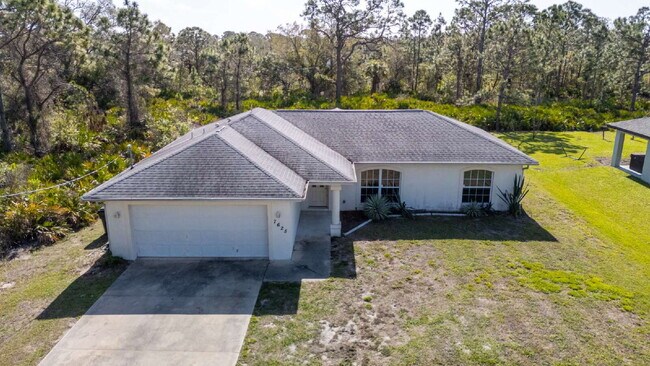 Photo - "Charming 3-Bed Oasis with 2 Baths - 1420 ...