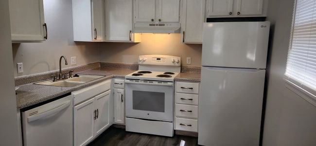 Photo - 1429 N Sherman Ave