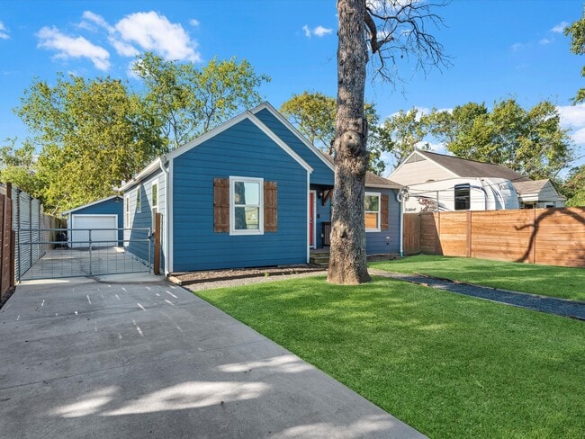 Photo - 5412 Leeland St