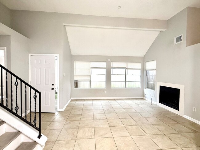 Building Photo - 18586 N Lyford Dr