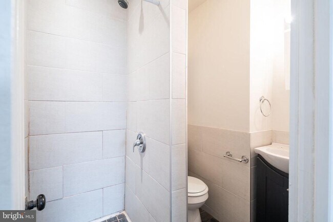 Photo - 1836 Delancey St Unit 1