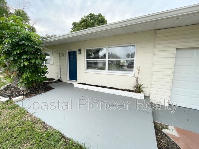 Photo - 1835 Nevada Ave NE