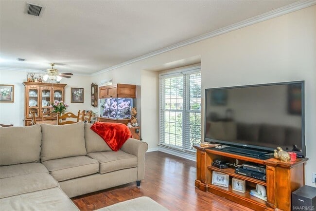 Photo - 200 Davors Dr