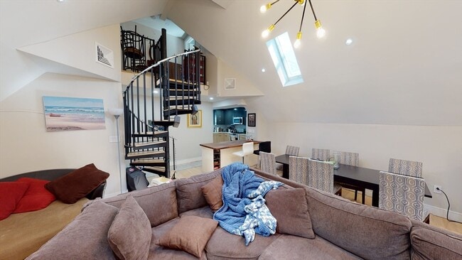 Photo - 15 Lanark Rd Unit 4