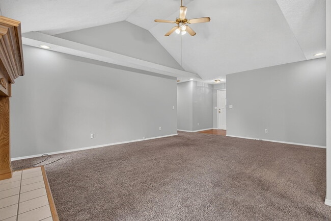 Photo - 1006 Cobblefield Way
