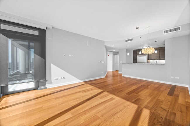 Photo - 60 E Monroe St Unit 5504