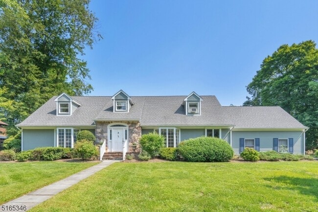 Photo - 34 Woodmere Dr House