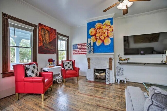 Photo - 1124 Church St