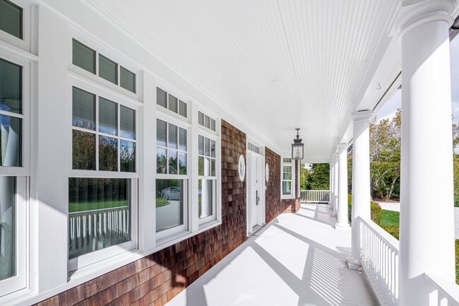 Photo - 63 Meadowmere Pl