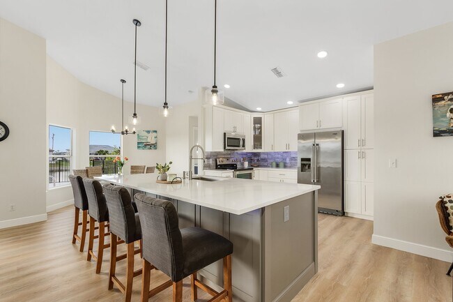 Photo - 4130 SW 23rd Pl