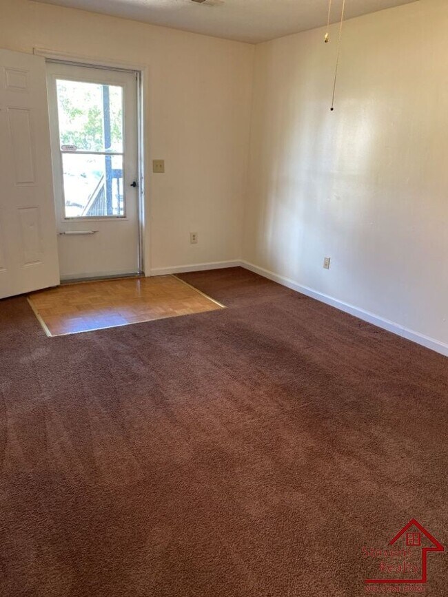 200 Dogwood Pointe Dr Unit 2