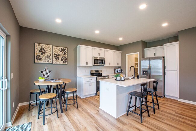 Photo - 14802-14804 Willow Street Unit 14804