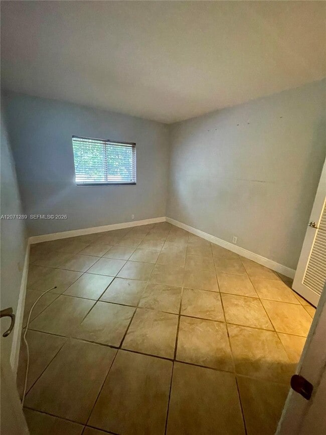 Photo - 1460 NE 18th St Unit 102