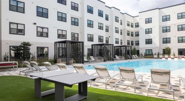 Photo - 1610 Campbell Rd Condo Unit 135