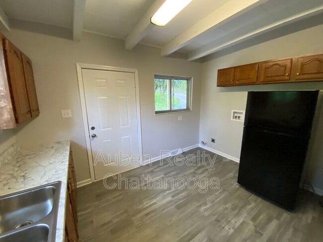 Photo - 4205 McCahill Rd