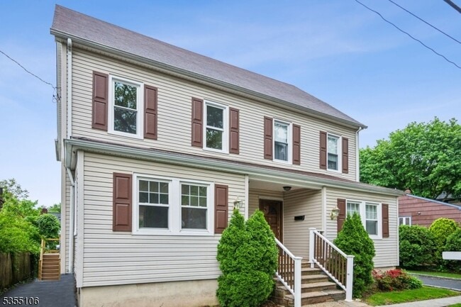 Photo - 6 Hughes Pl
