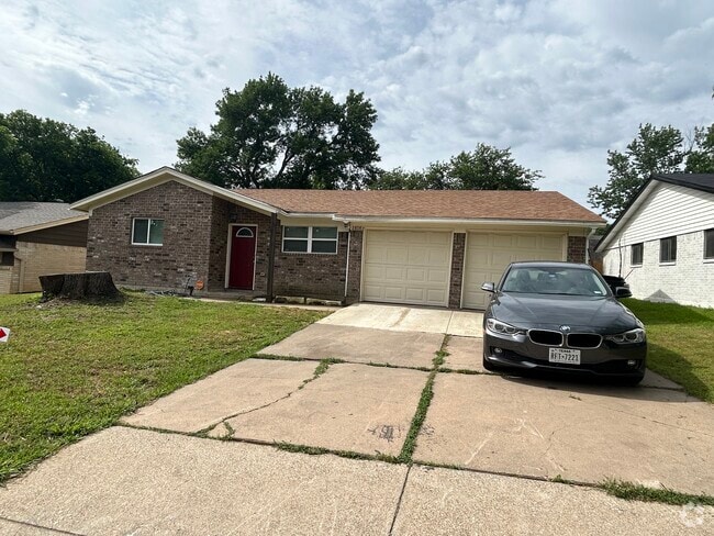 Building Photo - 2808 Buena Vista Dr Rental