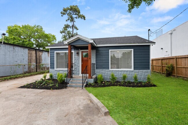 Photo - 1309 Bragg St