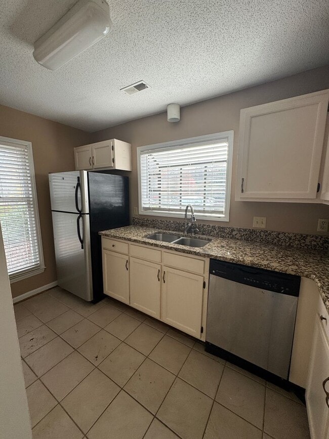 Photo - 730-108 Washington St.