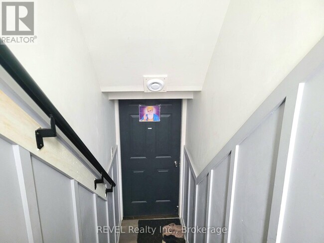 Photo - 5675 Peer St