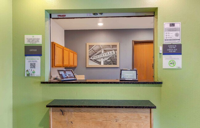 Furnished Studio-Fayetteville