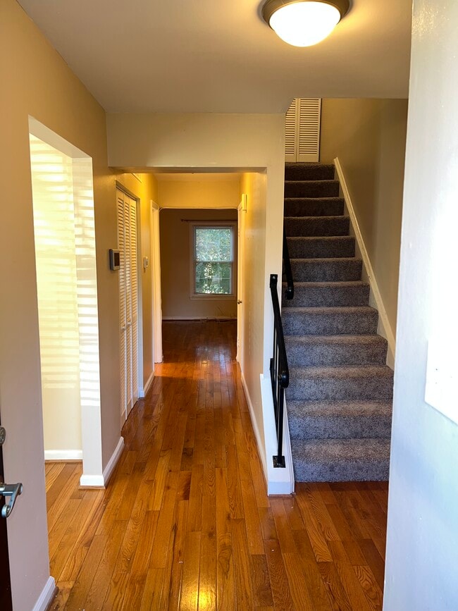 Photo - 2136 Catskill St