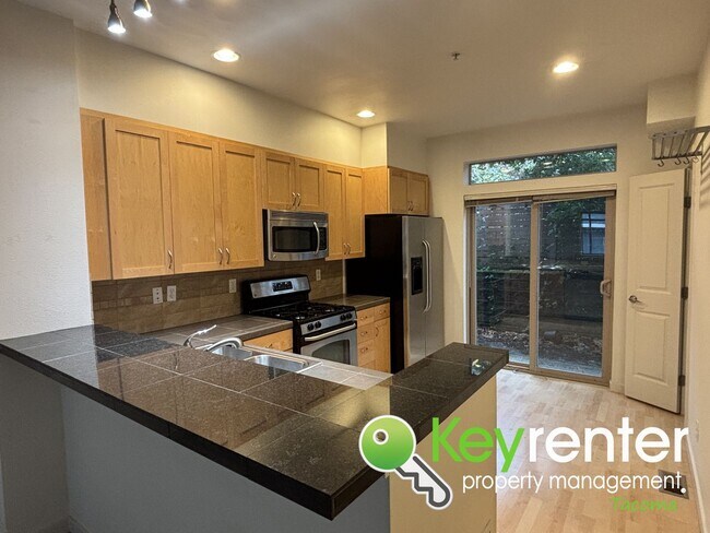 Photo - 2164 Yakima Ct