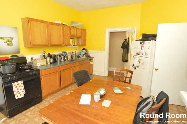Photo - 32 Linden St Unit 1