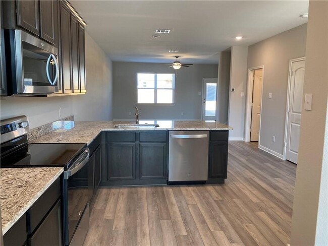 Photo - 261 Mount Vernon Way