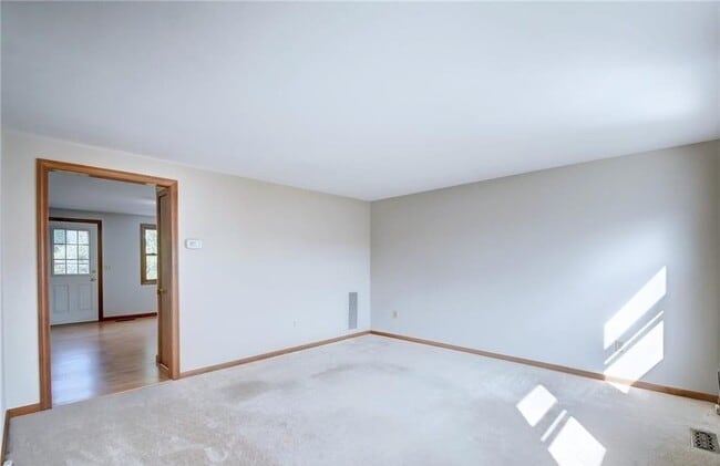 Photo - 13 Allspice Ln