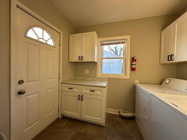 Photo - 15020 Ridgeway Ave