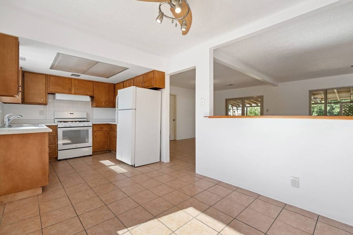 Immaculate, newly updated 3-bedroom, 2 bat... - Immaculate, newly updated 3-bedroom, 2 bat... House