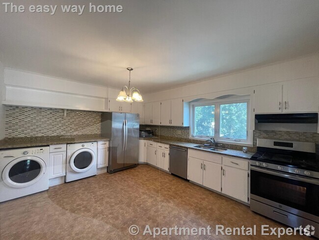 Building Photo - 94 Central Ave Rental