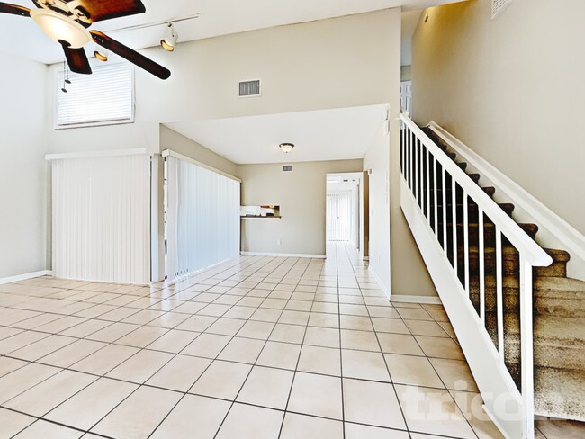 5008 Dollarway Ct