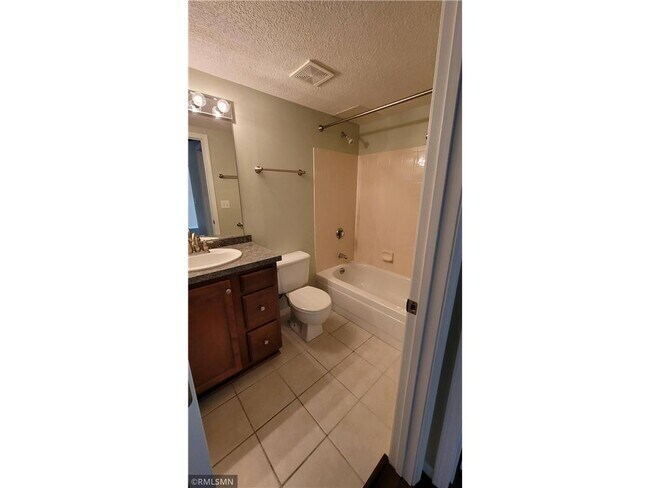 Photo - 78 10th St E Unit 406