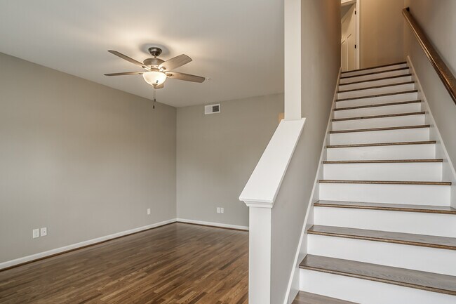 Photo - 131 Edgington Dr