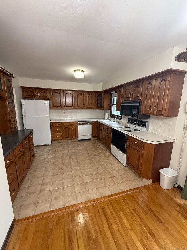 Photo - 6 Fairview Dr