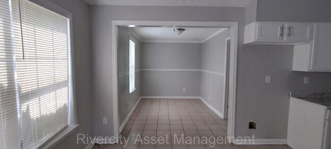 Photo - Beautiful Home In Cordova, A Must See!!!