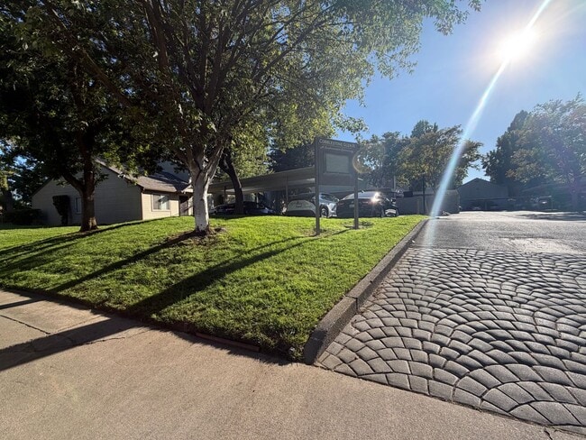 Photo - 9151 Newhall Dr