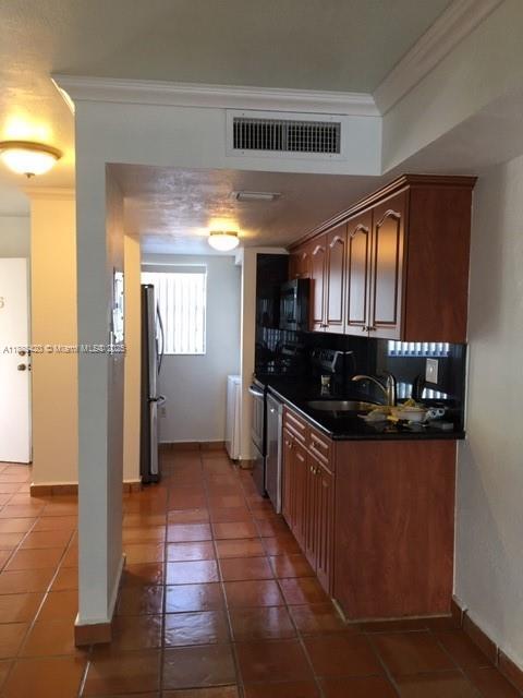 Photo - 2726 W 60th St Unidad 68