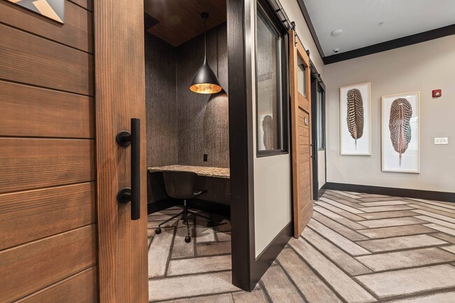 Photo - Knox at Metrocenter Apartments