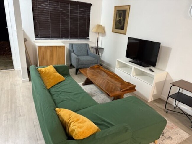 Photo - Beautiful Home for rent !! ( FURNISHED)