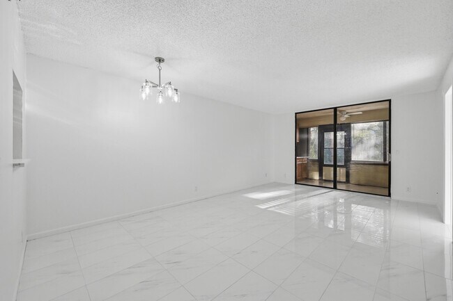 Photo - 4700 Lucerne Lakes Blvd W Unit 103