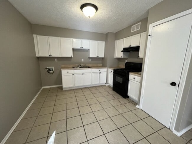 Photo - Renovated 3 Bedroom 1 Bath Home for Rent!!