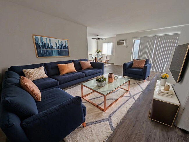 Building Photo - 11105 Rose Ave