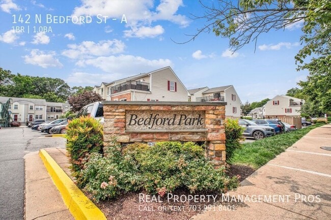 Photo - 142 N Bedford St Unit A