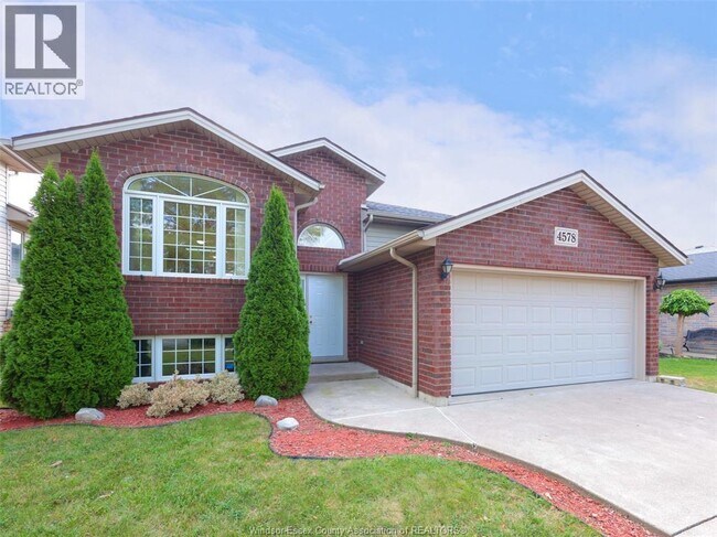 Photo - 4578 Sassafras Ave