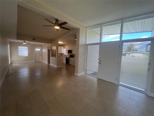 Photo - 21283 Hepner Ave