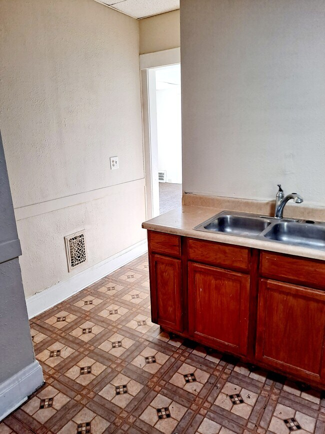 4429 Warner Rd Apartments Unit 3 Cleveland, OH