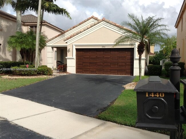 Building Photo - 1440 Canary Island Dr